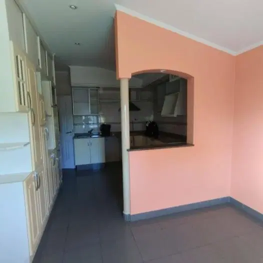 Alquilo Departamento 2 dormitorios Apto Oficina Centro de Neuquén 3