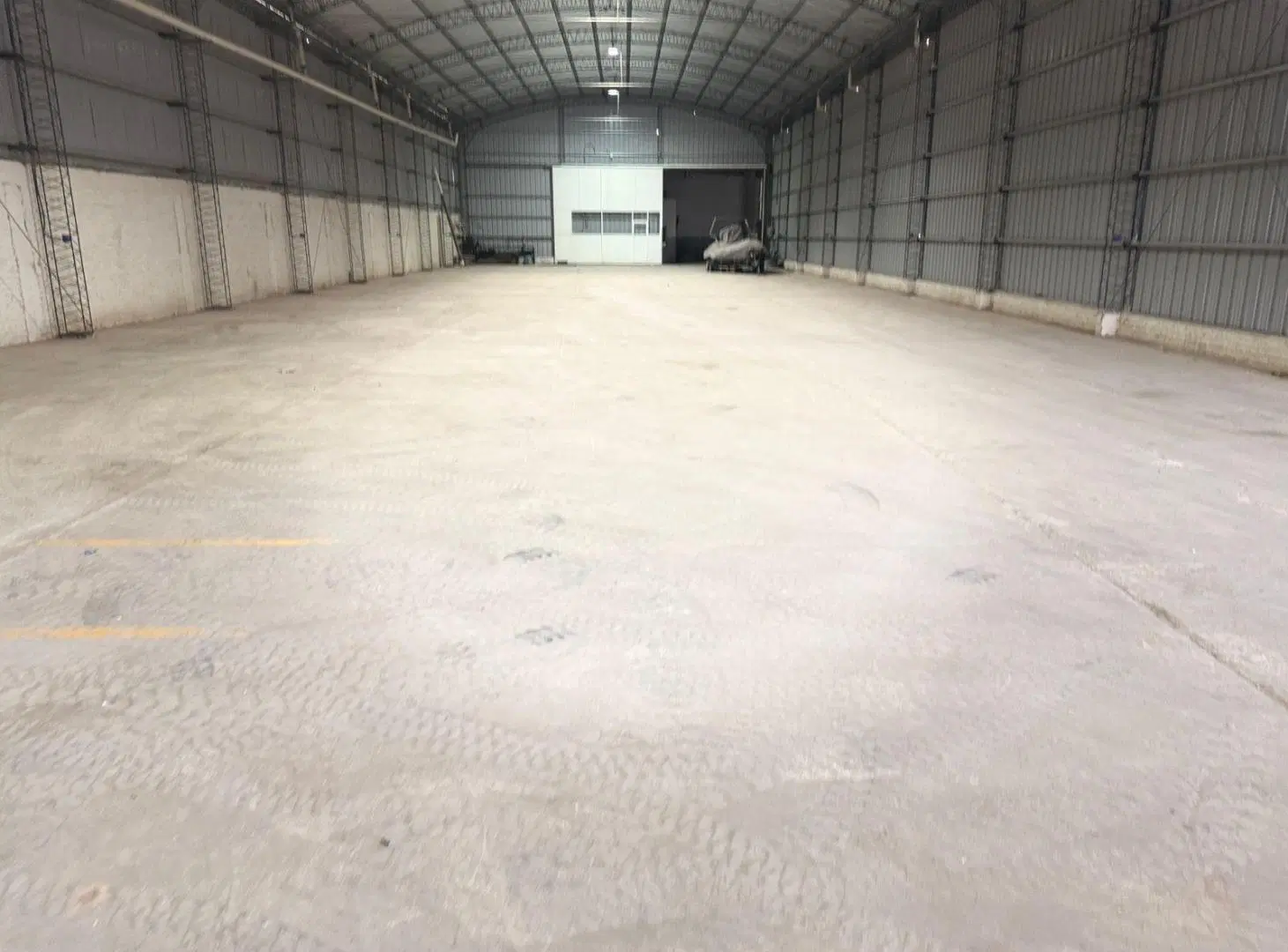 Alquilo Galpon Nave Industrial con Oficinas y predio de maniobras cerrado PIN Neuquén 5