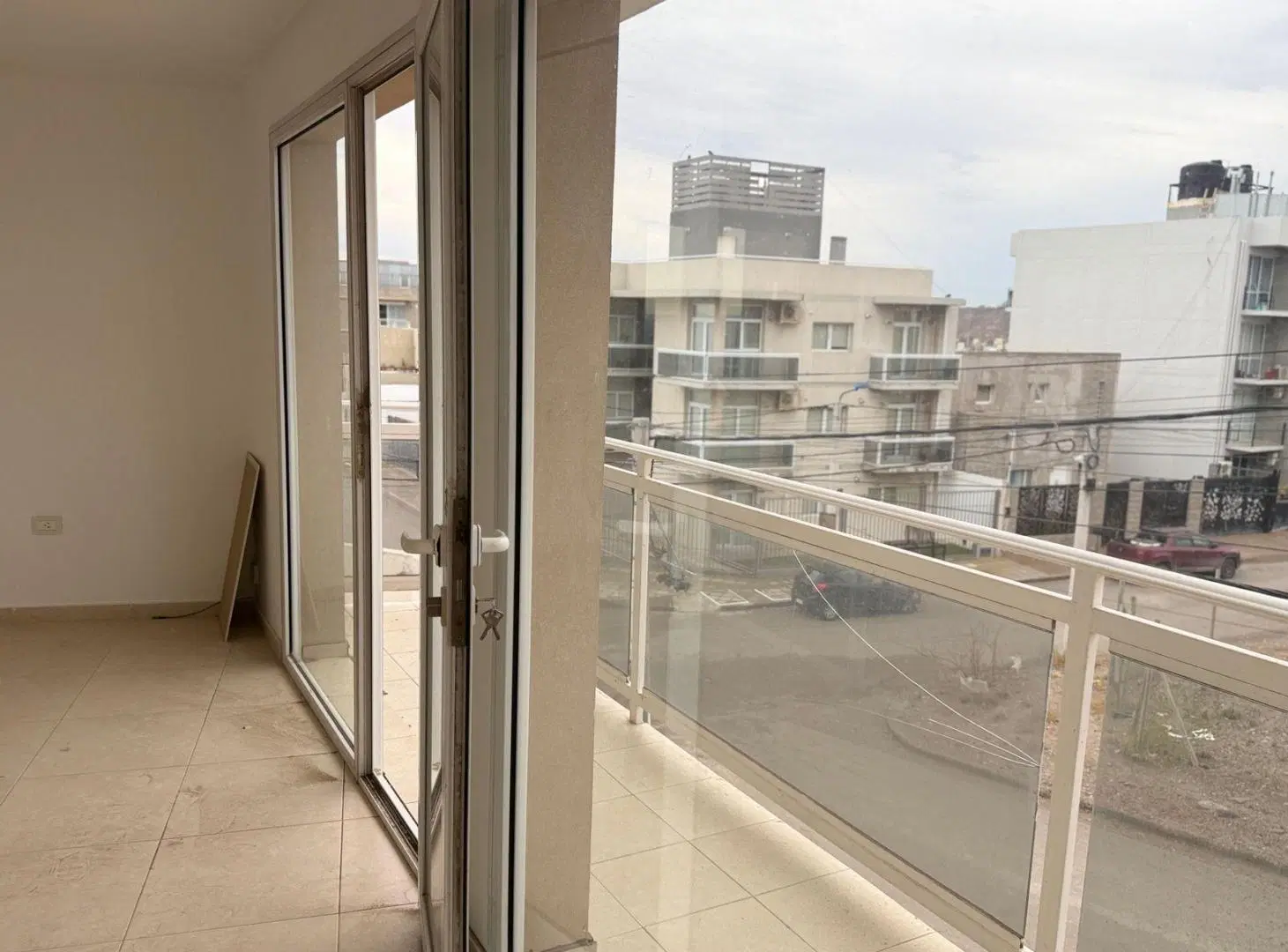 Vendo 2 Departamentos 1 dormitorios con 2 cocheras B° Gama Neuquén 2