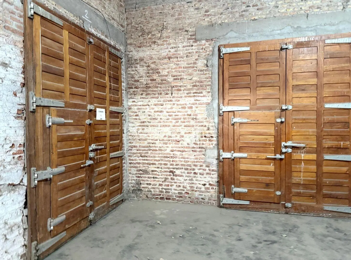 Alquiler Nave Industrial 4000 m2 con oficinas 160 m2 y predio libre de 7000 m2 sobre Ruta 7 Centenar 5