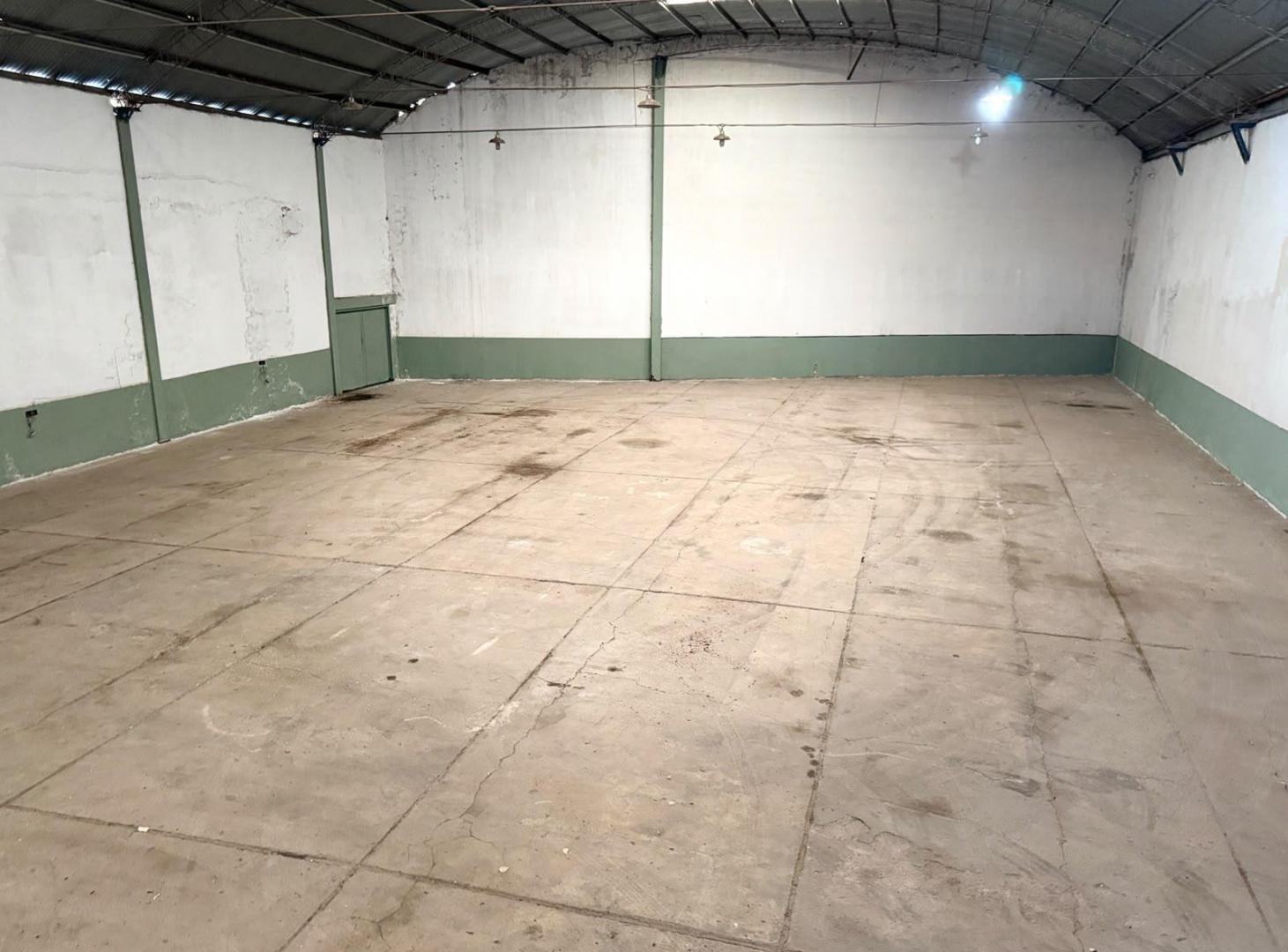 Foto de Alquiler Galpon con amplio predio de maniobras o exposición frente a, imagen 5