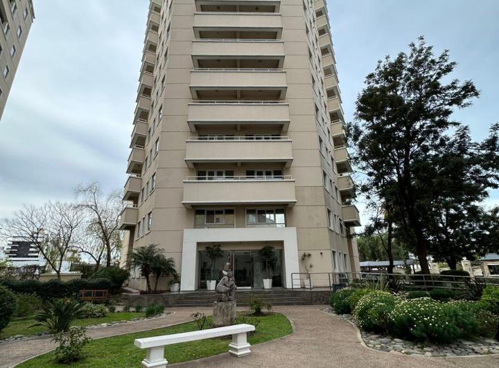 Alquiler de dpto en Sol de Mayo 420 - 3 dorm. 3
