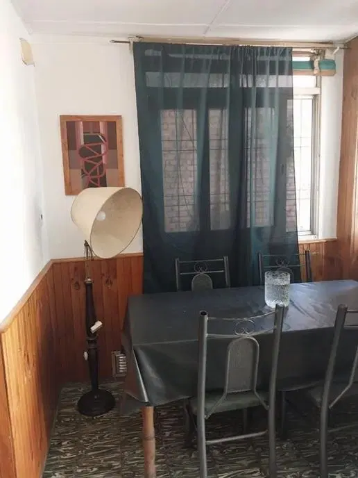 Casa mixta en venta - 2 dormitorios - 4° sección 3