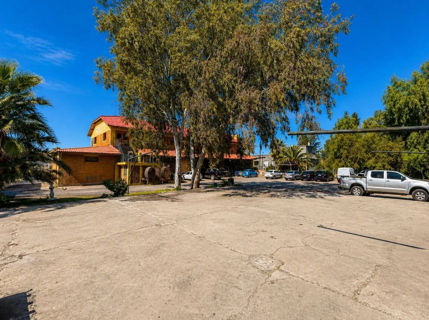 Venta de locales comerciales en Maipú- Edificio Furlotti. 2