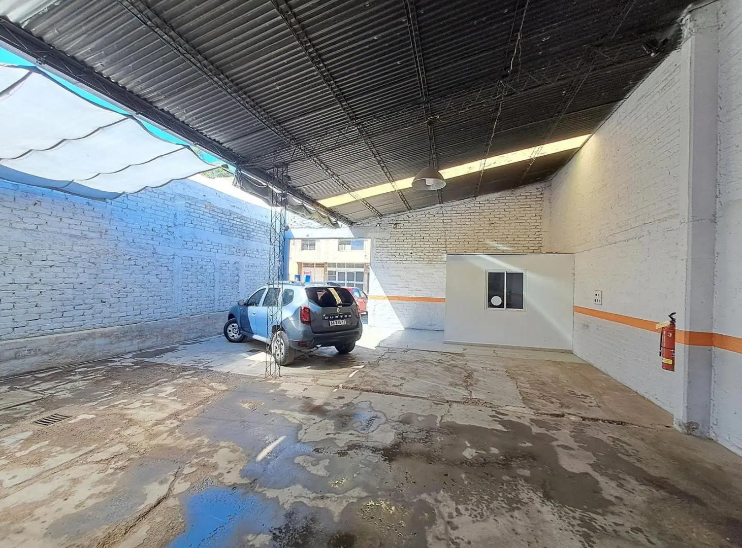 Local comercial / Galpón en Venta - RENTABILIDAD 15% ANUAL EN DOLARES! 4