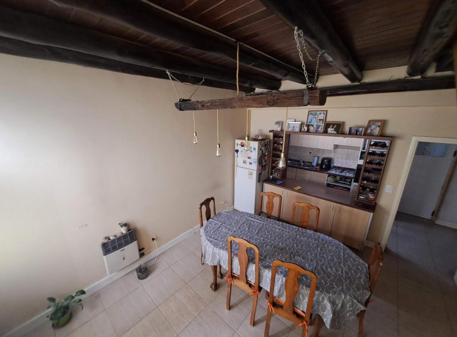 Foto de Casa en Venta - 3 dormitorios, 2 baños, amplio Jardín y terraza, imagen 4