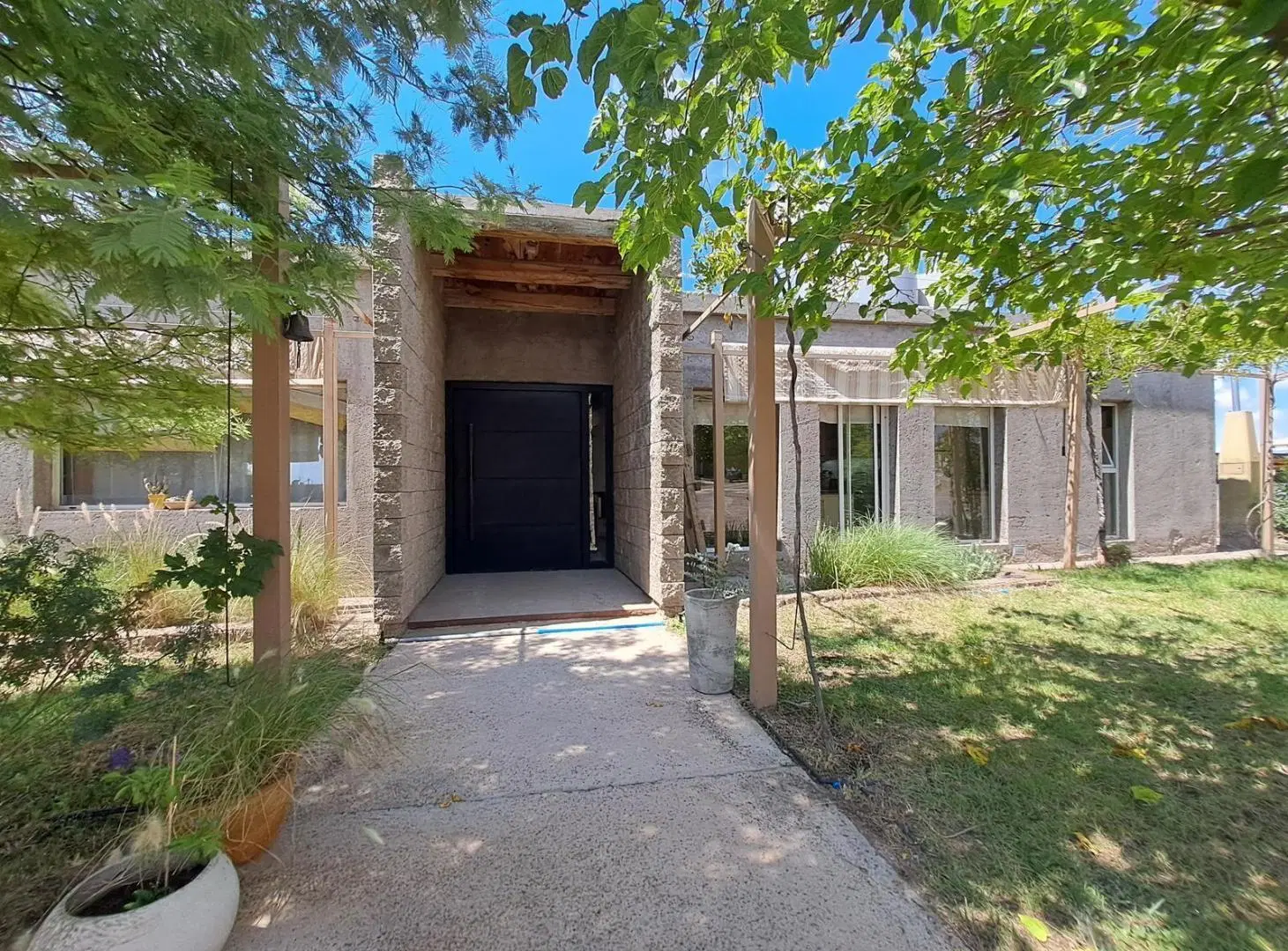 Casa en venta, con Jardín y pileta - B° Privado Balcón de la Sierra 4