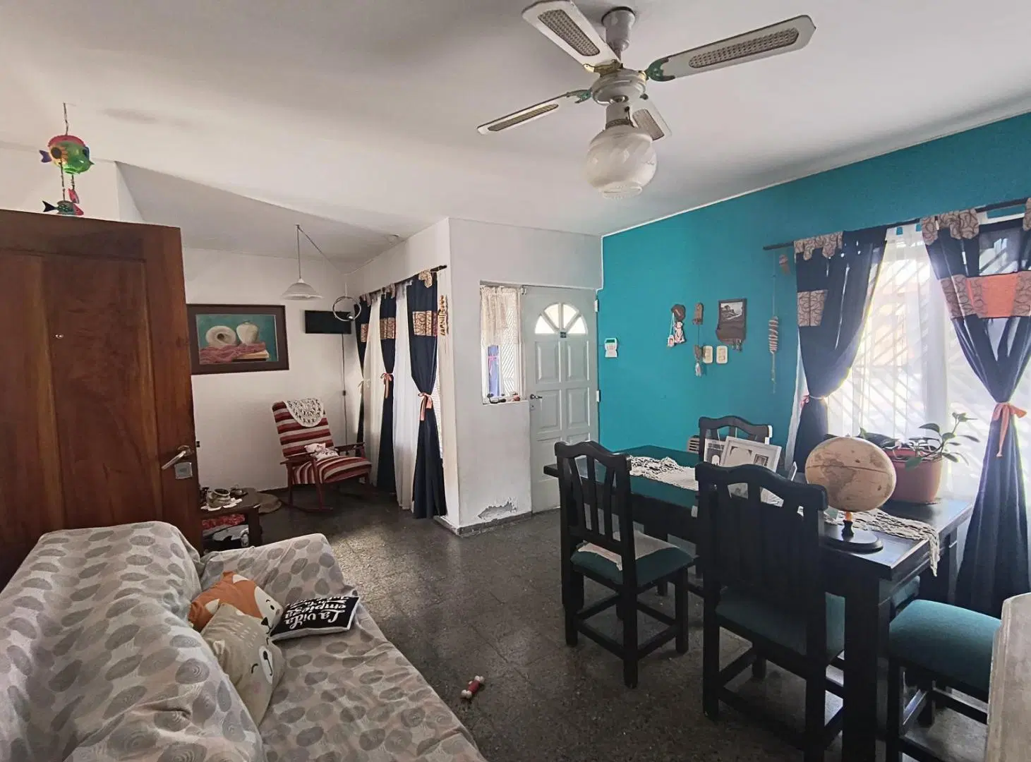 Casa en Venta Barrio Trapiche/ 4 dormitorios/ 3 baños/ cochera 2