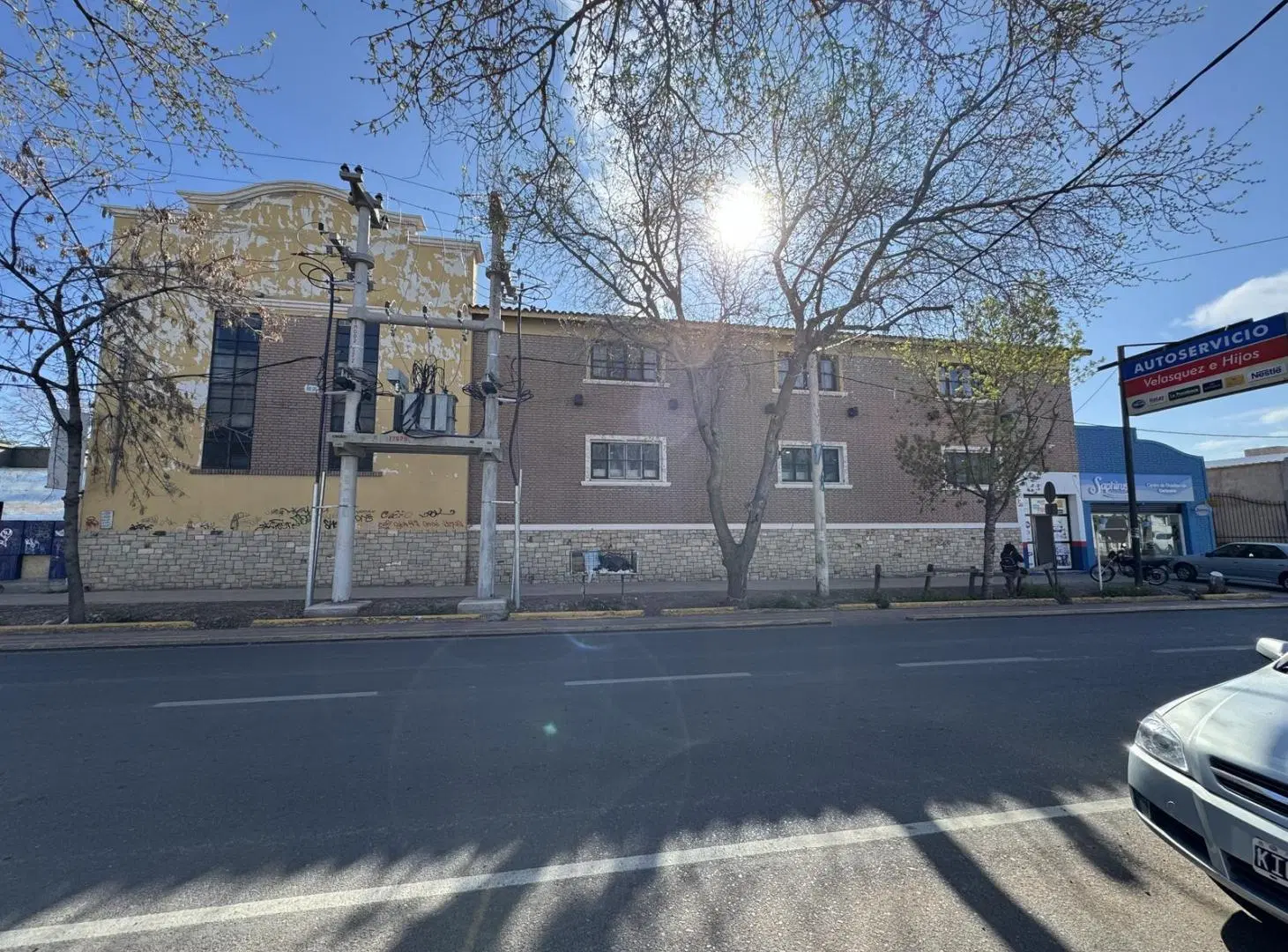 Venta de locales comerciales en Maipú- Edificio Furlotti. 4