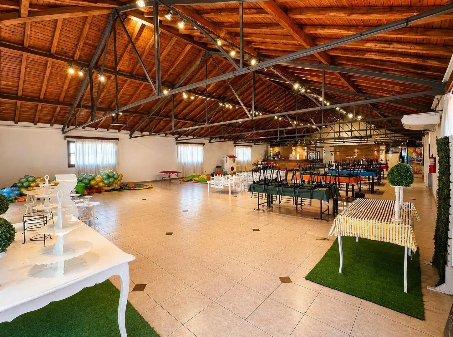 Venta de locales comerciales en Maipú- Edificio Furlotti. 8
