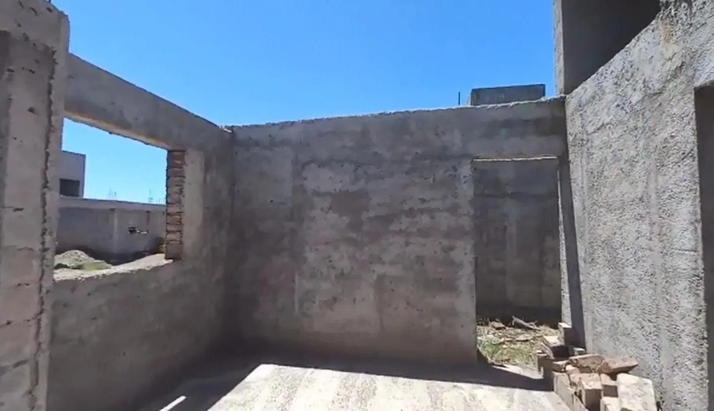Complejo cerrado de 14 departamentos tipo casa en venta - Guaymallén 2