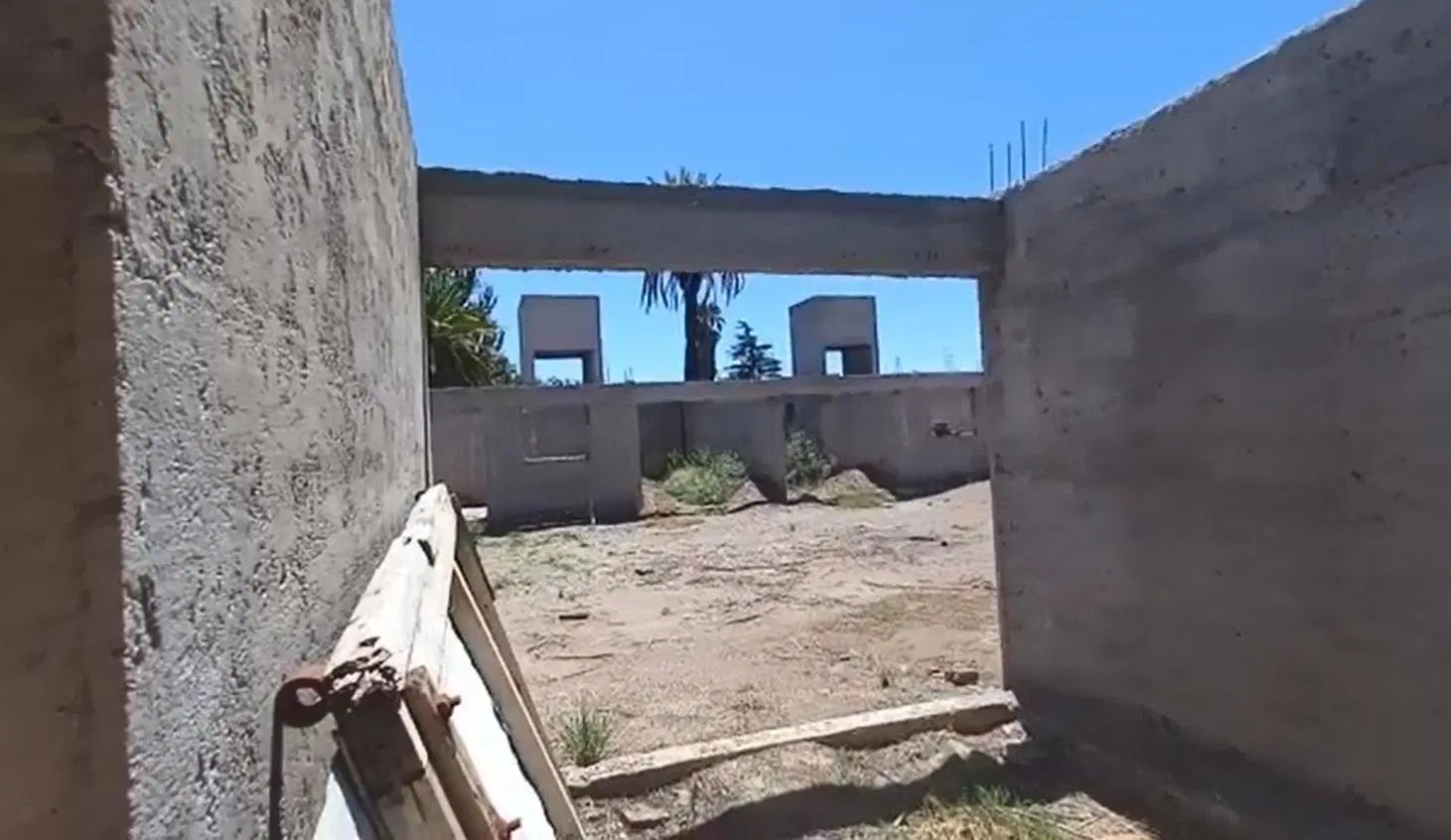 Complejo cerrado de 14 departamentos tipo casa en venta - Guaymallén 4
