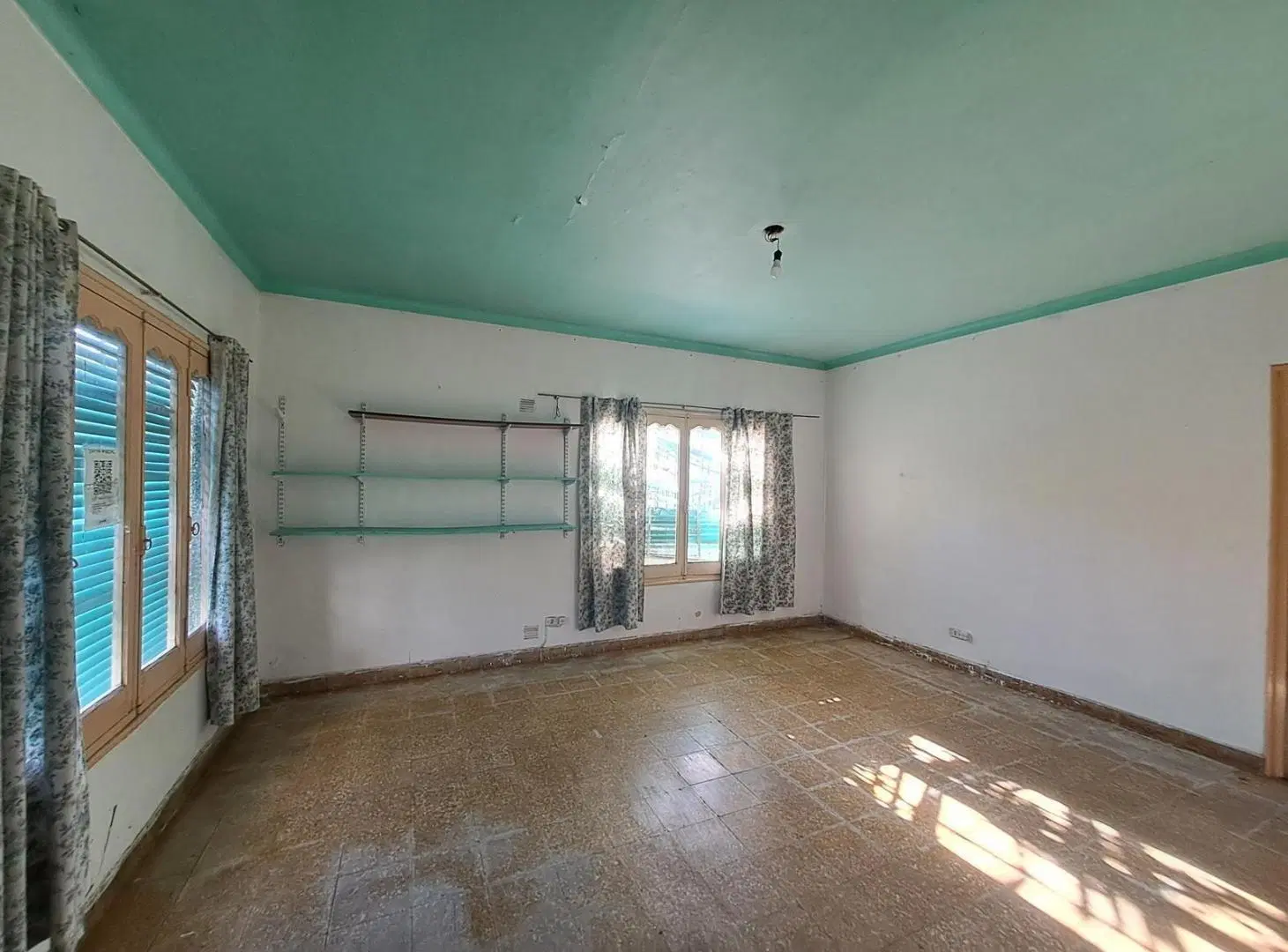 Casa en Venta - APTA CREDITO HIPOTECARIO - 3 dormitorios. Ideal consultorio 4