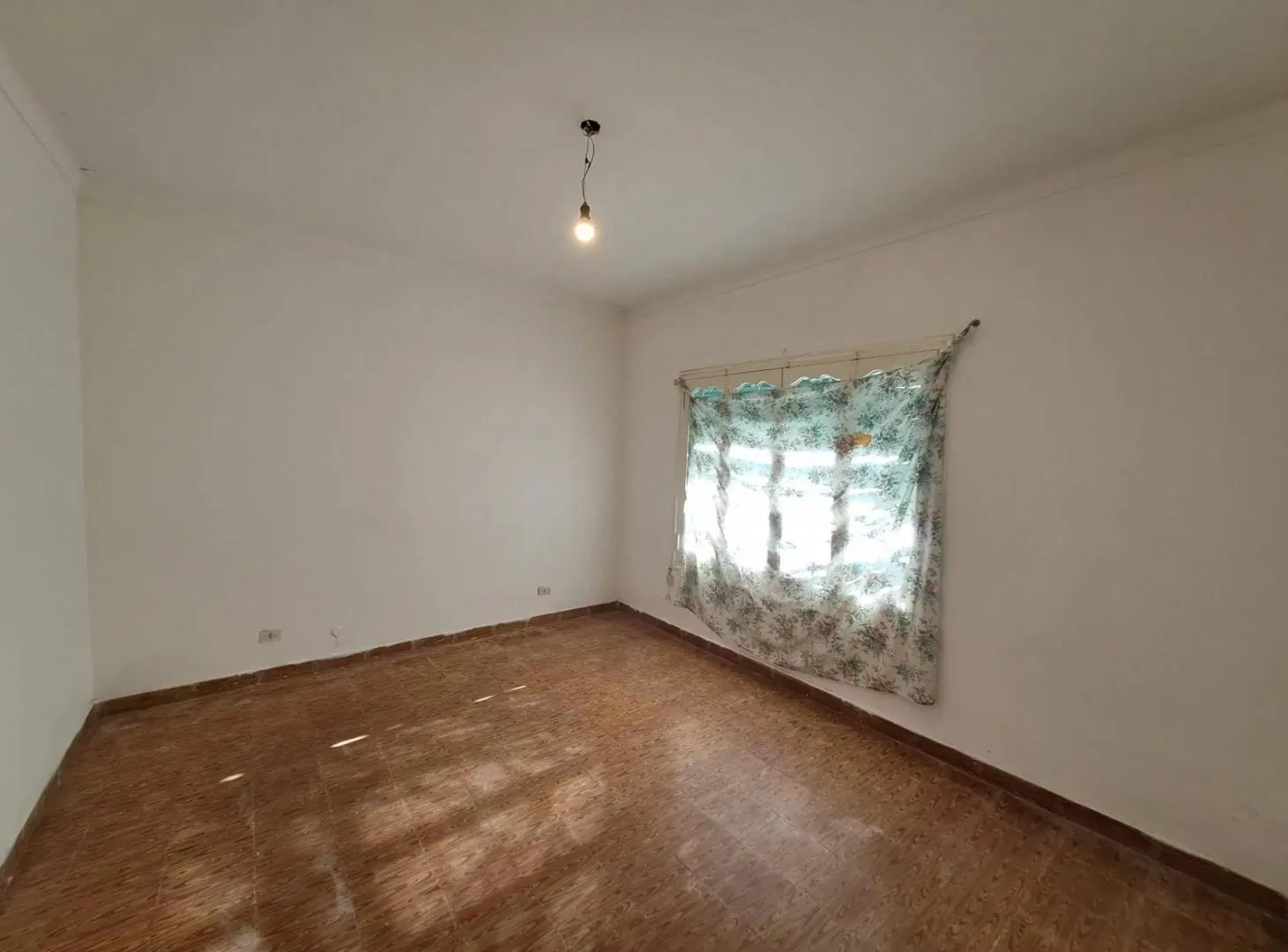 Casa en Venta - APTA CREDITO HIPOTECARIO - 3 dormitorios. Ideal consultorio 8