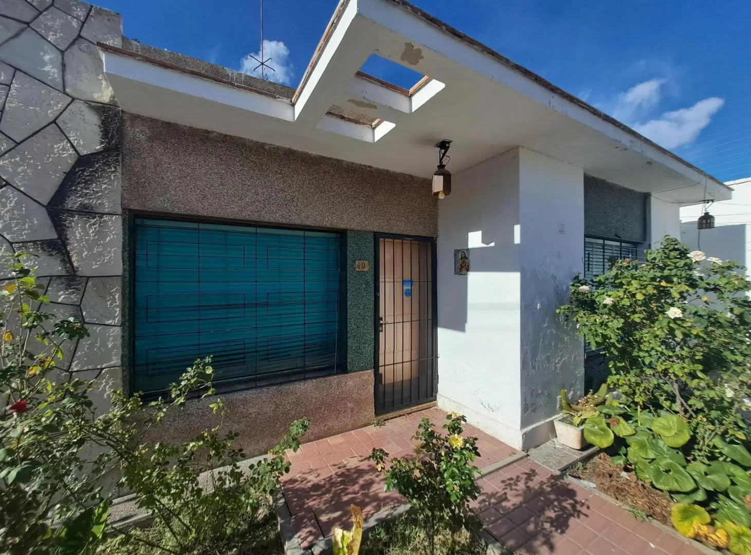 Casa en Venta - APTA CREDITO HIPOTECARIO - 3 dormitorios. Ideal consultorio 1