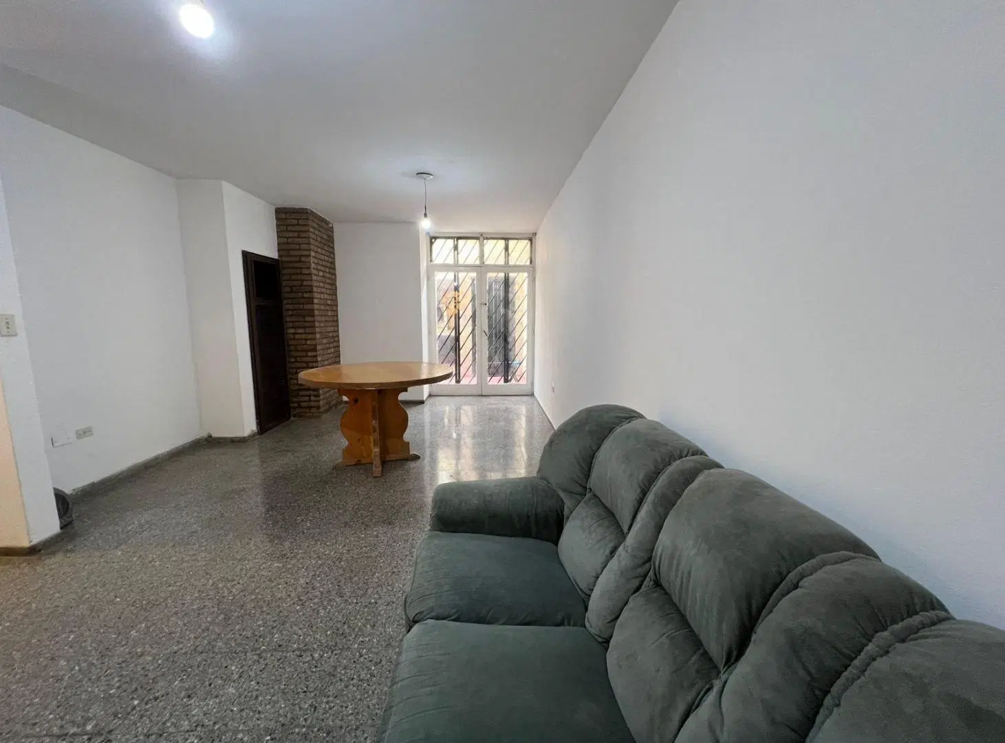 Venta  de casa / duplex  sexta sección ubicación privilegiada 2
