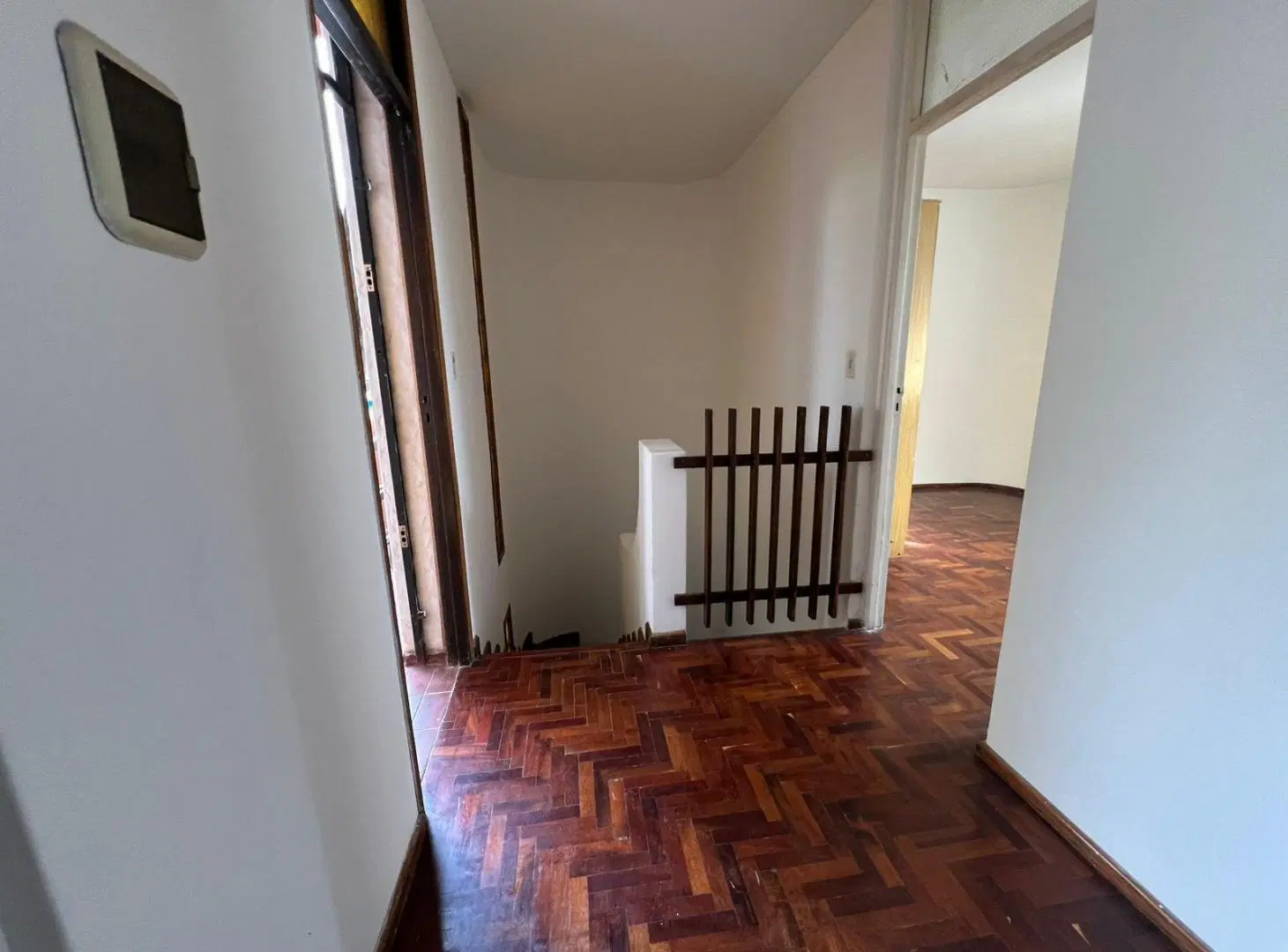 Venta  de casa / duplex  sexta sección ubicación privilegiada 8