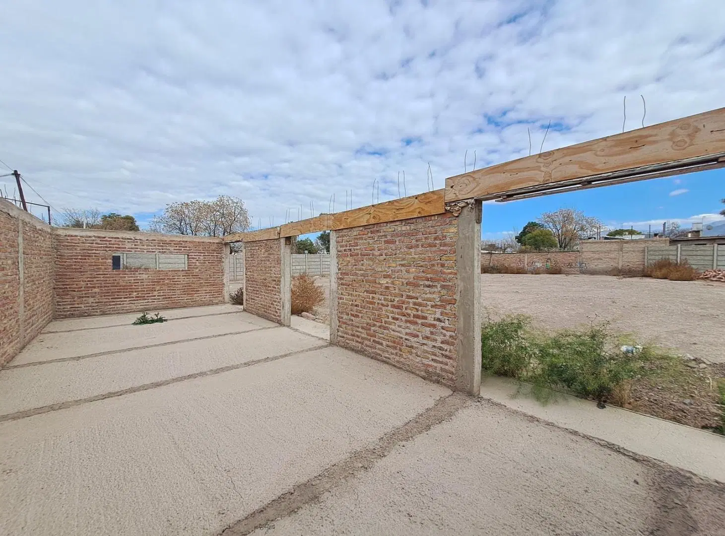 Terreno en Venta - ideal para canchas de futbol y padle o depósito 4