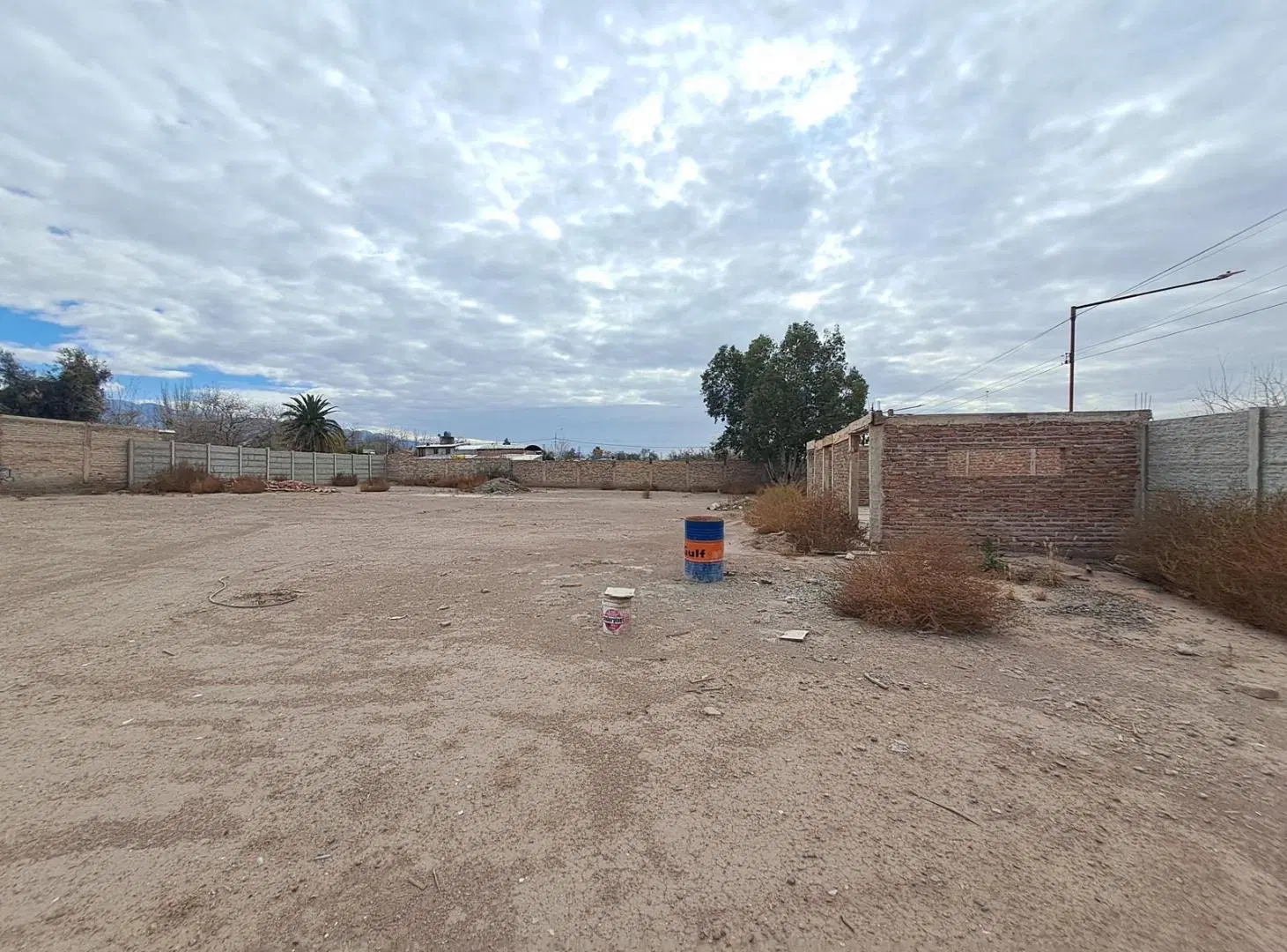Terreno en Venta - ideal para canchas de futbol y padle o depósito 2