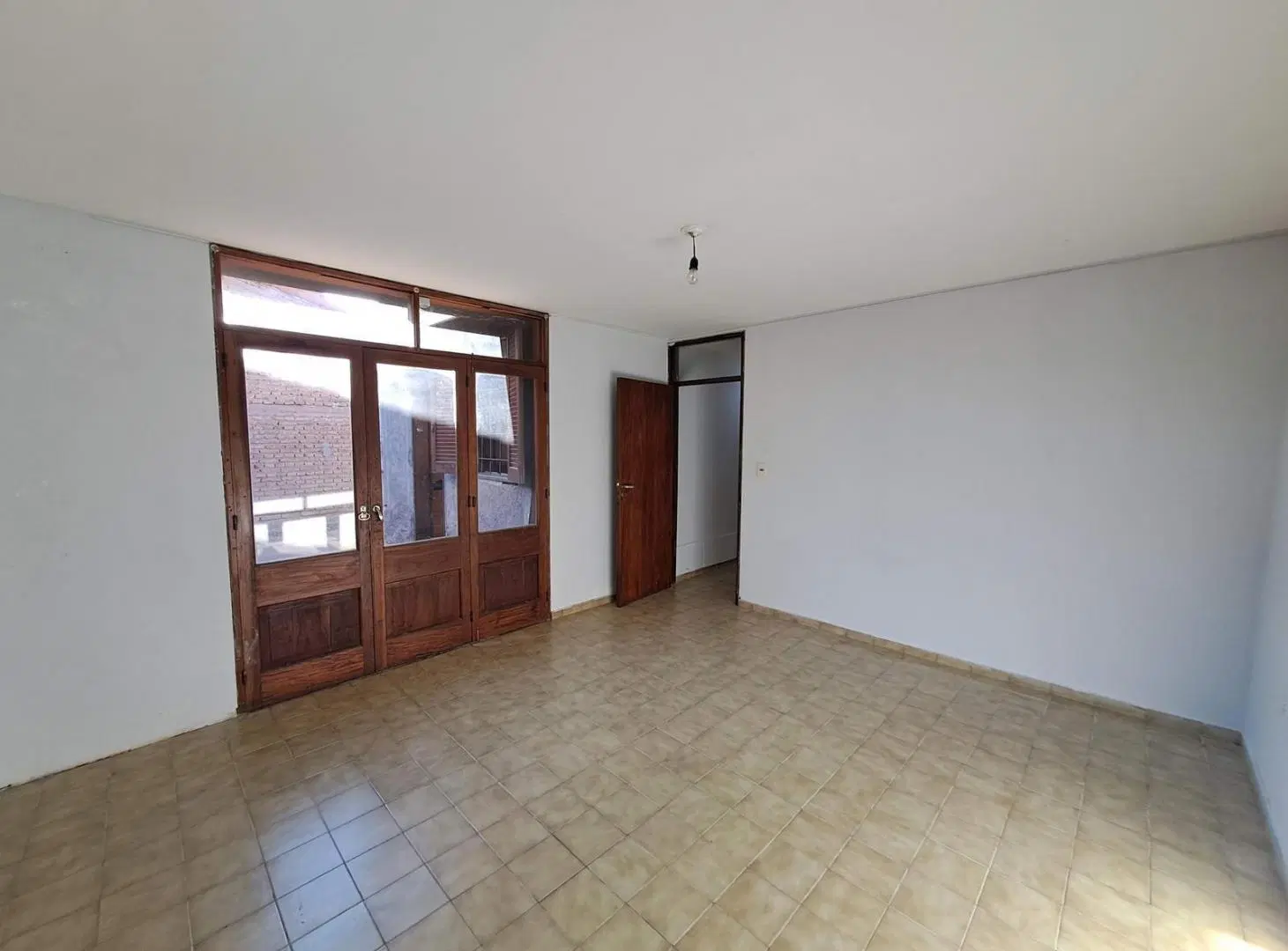 Casa en Venta - 2/3 dormitorios, 2 baños - APTA CREDITO en carril cervantes 8