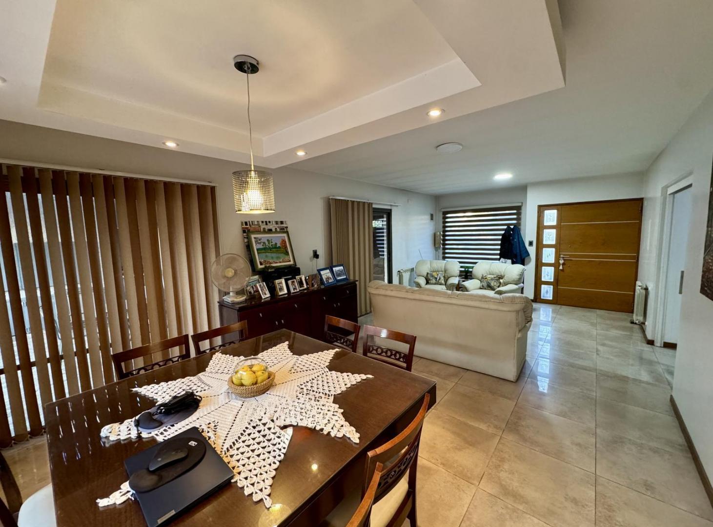 Foto de Casa 3 ambientes - Terraza y Pileta - Cortaderas 1 Country Club Rodeo, imagen 2