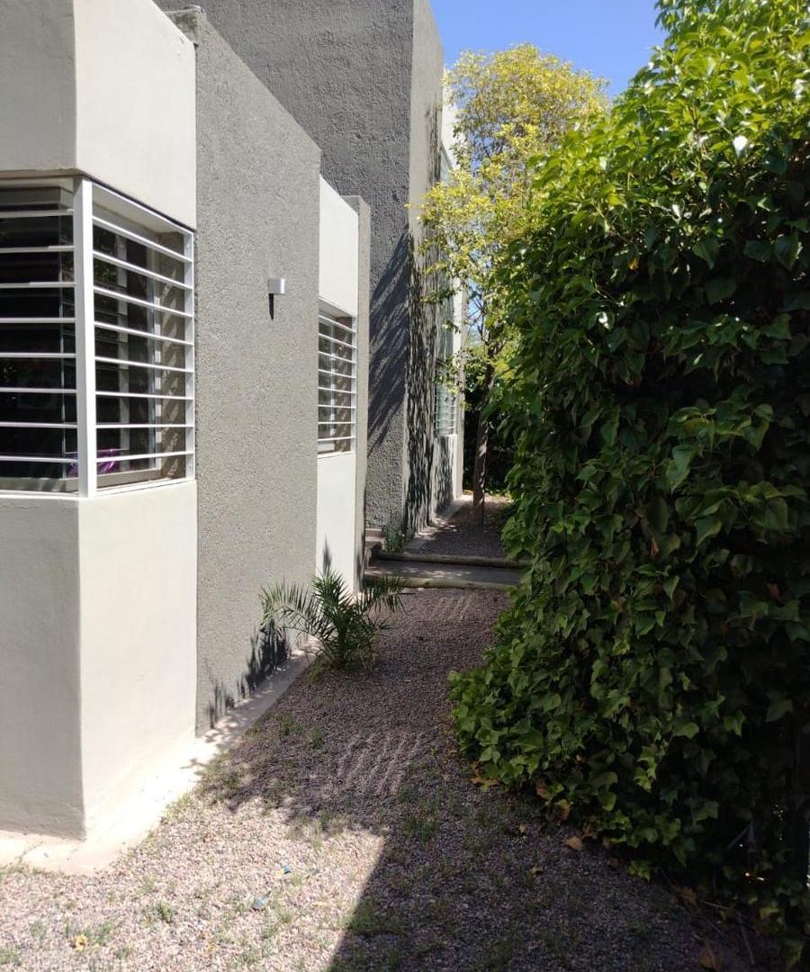 Foto de Casa en venta 4 dormitorios y terraza en Chacras de Coria Mendoza, imagen 1