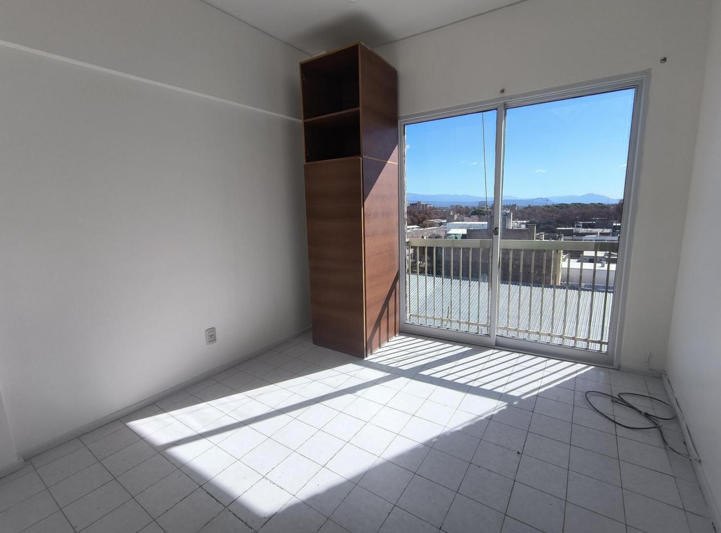 Foto de Departamento con excelente vista y balcón en alquiler, imagen 1