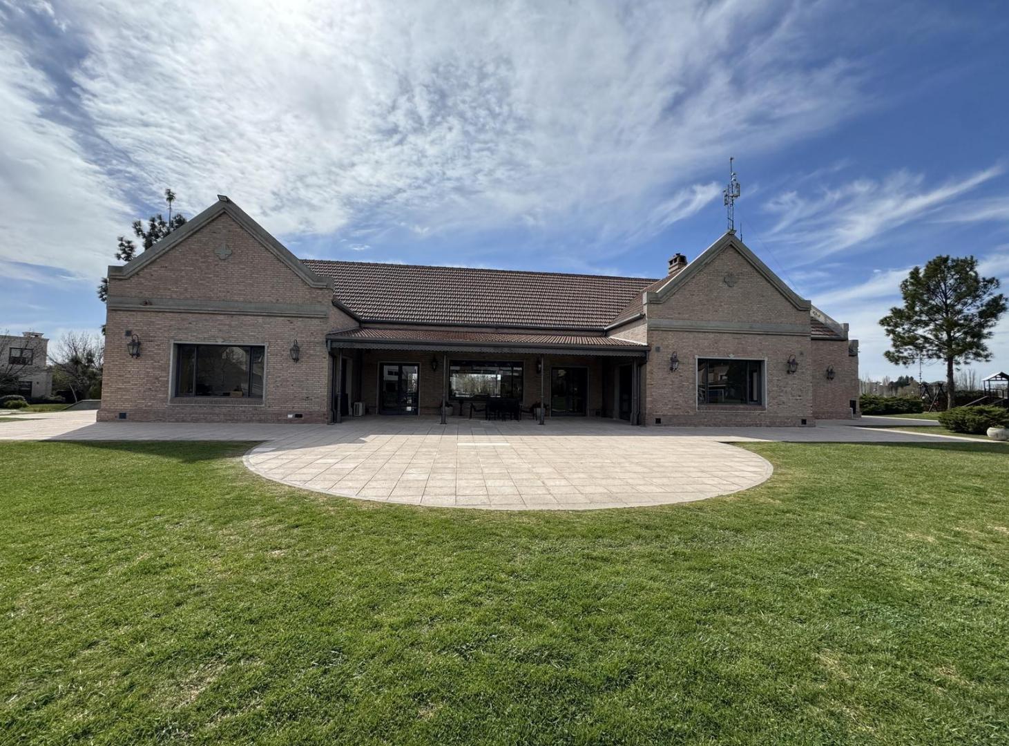 Foto de Casa en venta 883m2 barrio privado Pueyrredon Chacras de Coria Luján de, imagen 3