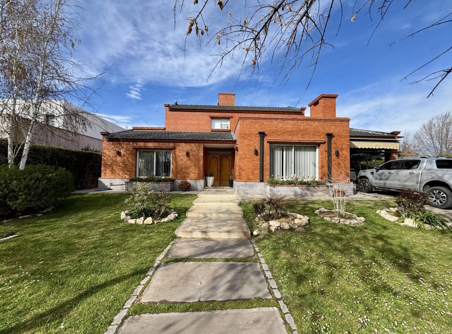 Foto de Casa en venta 883m2 barrio privado Pueyrredon Chacras de Coria Luján de, imagen 4