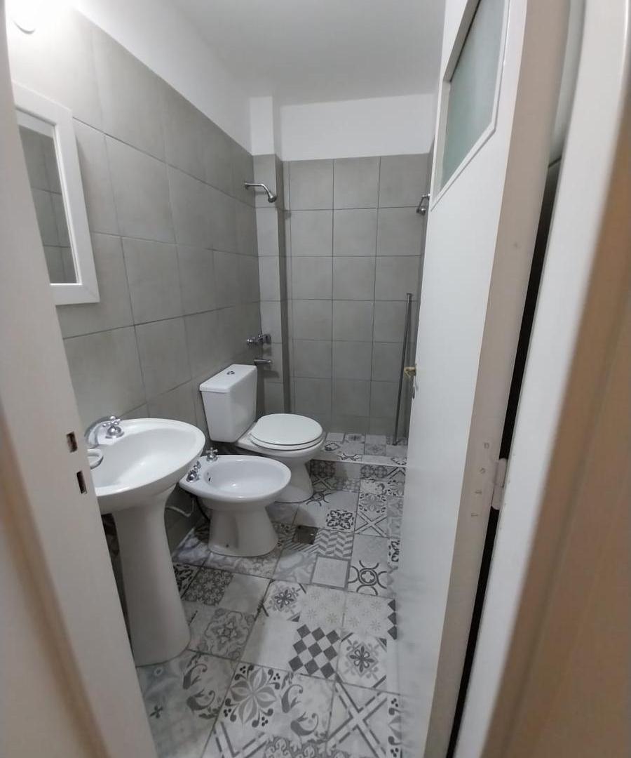 Foto de Alquiler departamento ideal oficinas o consultorios, Mitre a 2 cuadras, imagen 4
