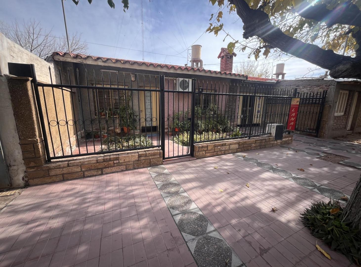 Foto de Venta de Casa en Calle Alpatacal Villa Nueva, imagen 1