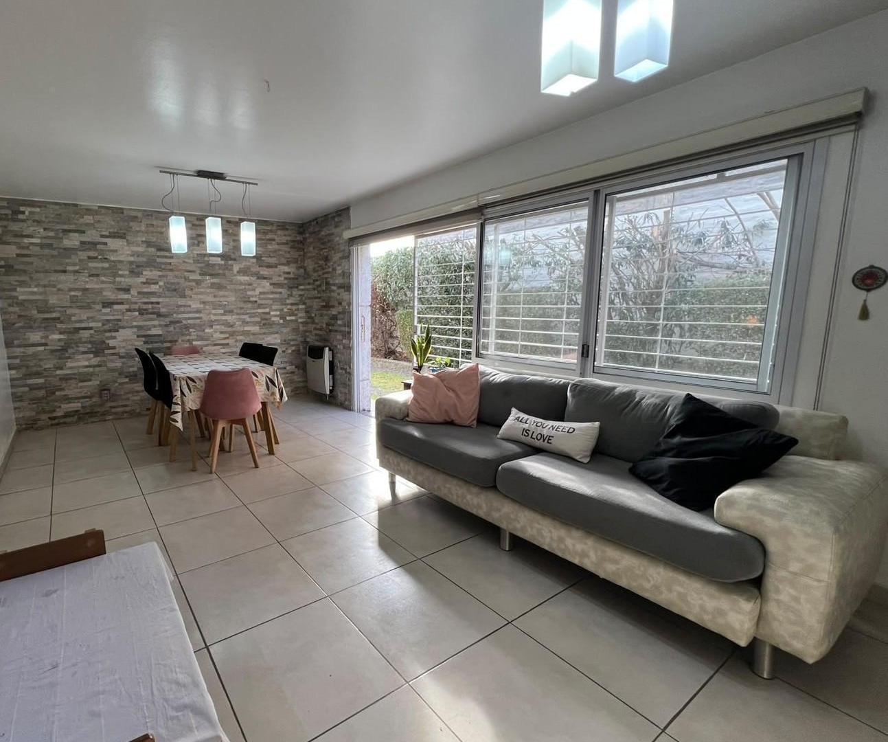 Foto de VENTA AMPLIO Y LUMINOSO DUPLEX EN CUARTA OESTE, imagen 1