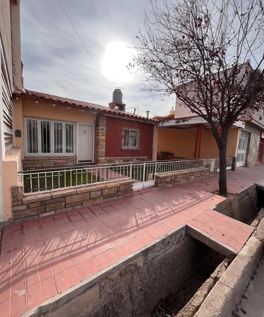 Foto de VENTA DE CASA CALLE CROCE B° AERONAUTICO-LAS HERAS, imagen 2