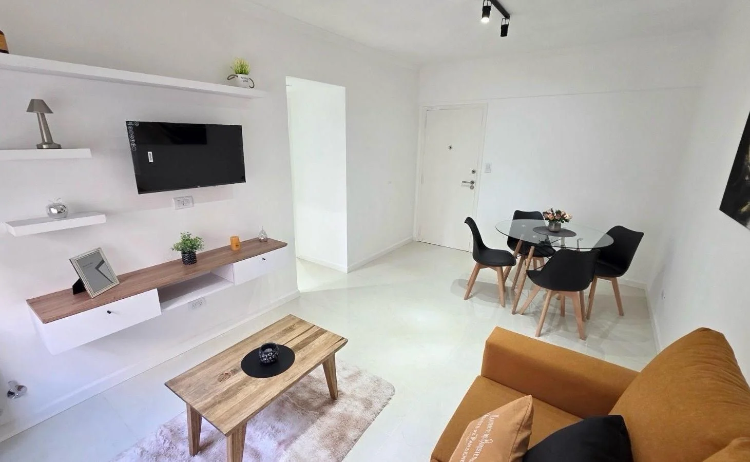 Departamento dos ambientes c/ventana a la calle, reciclado, amoblado y equipado