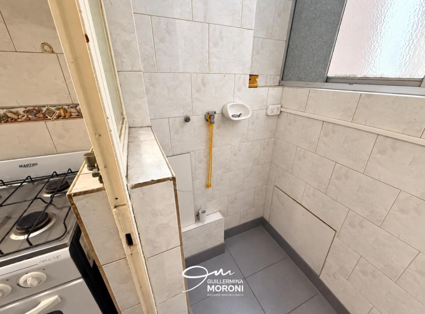 Foto de Departamento de dos ambientes a la calle con balcón, zona Plaza Colón, imagen 2
