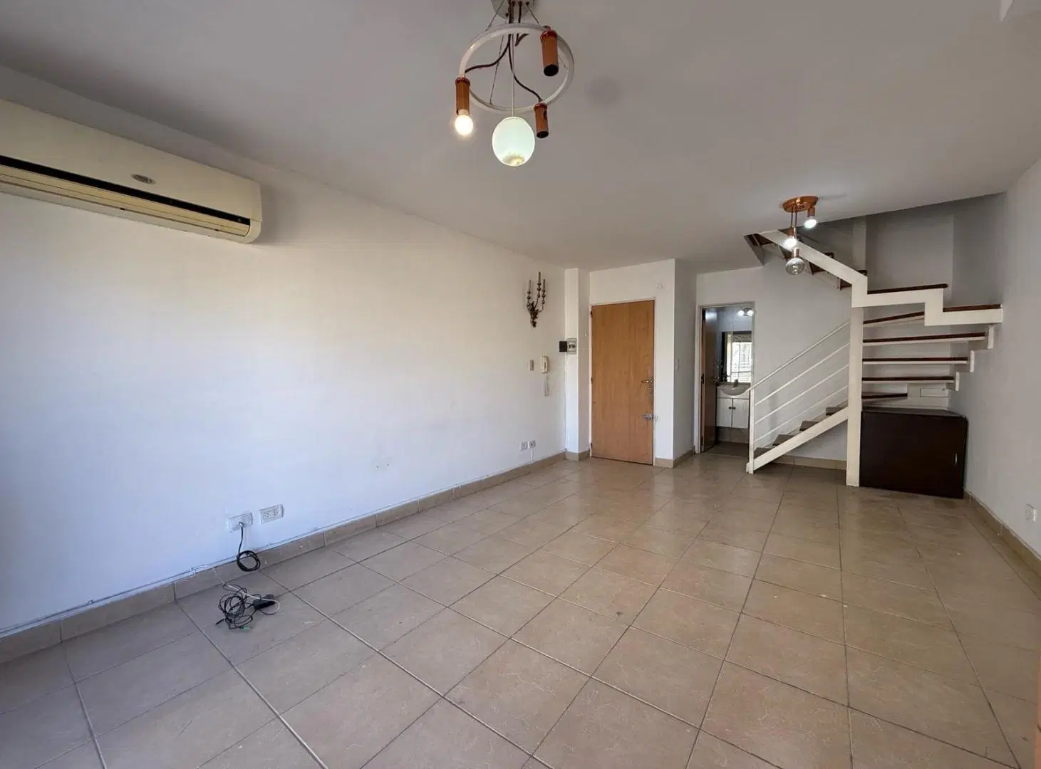 Departamento un dormitorio, lavadero, balcon, lourdes 4