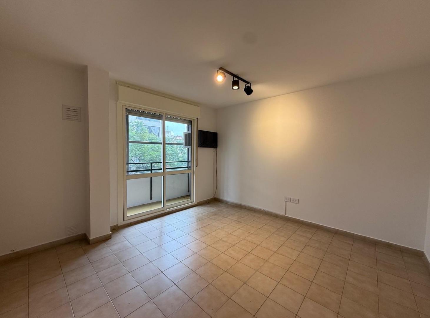 Foto de Departamento venta, tres dormitorios, centro, imagen 1