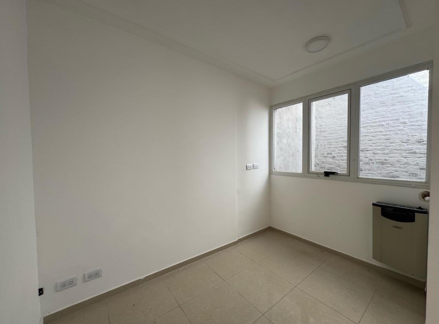 Foto de Departamento de un dormitorio con balcón con parrilla piso exclusivo en, imagen 5