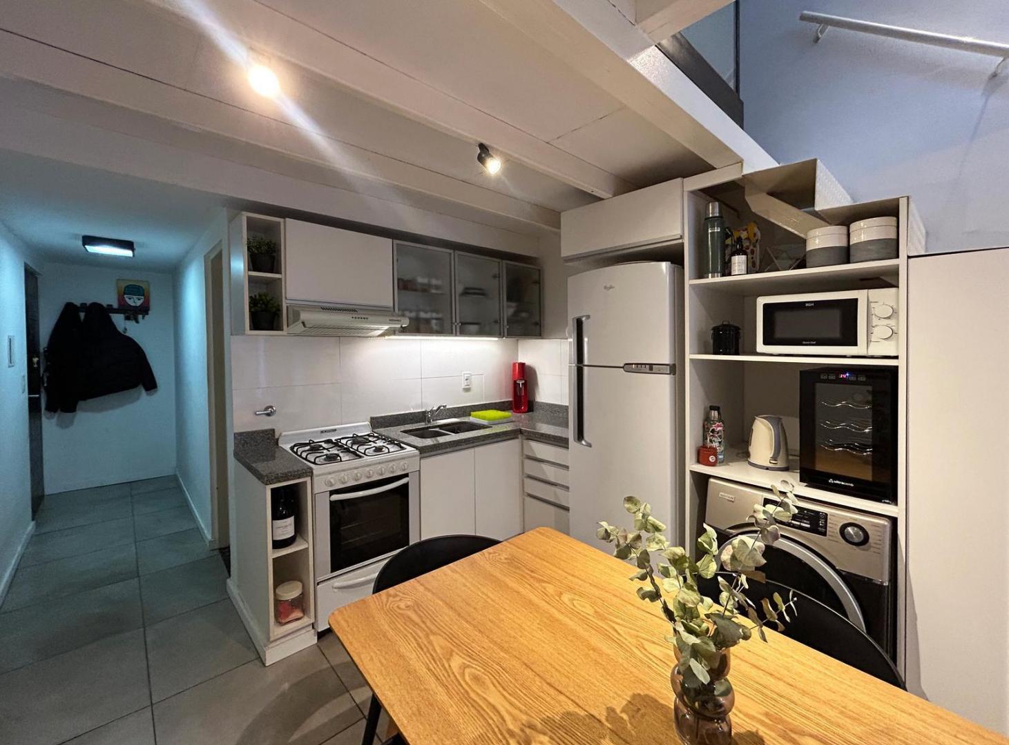 Foto de Duplex de 1 dormitorio con patio y cochera, imagen 5