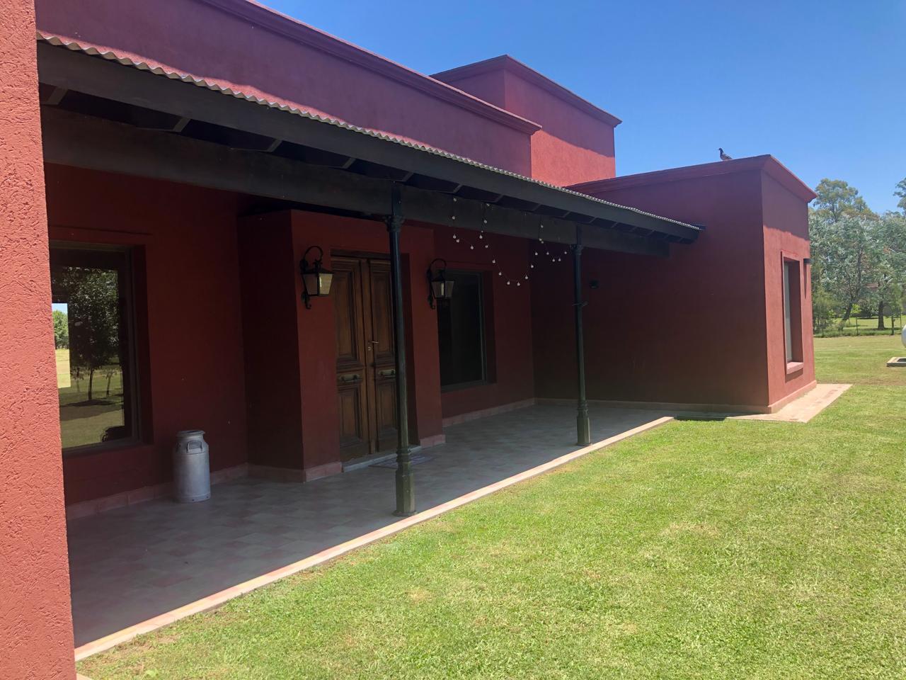 Foto de Casa en Venta Estancia Las Lilas 5 dormitorios y Pileta, imagen 4