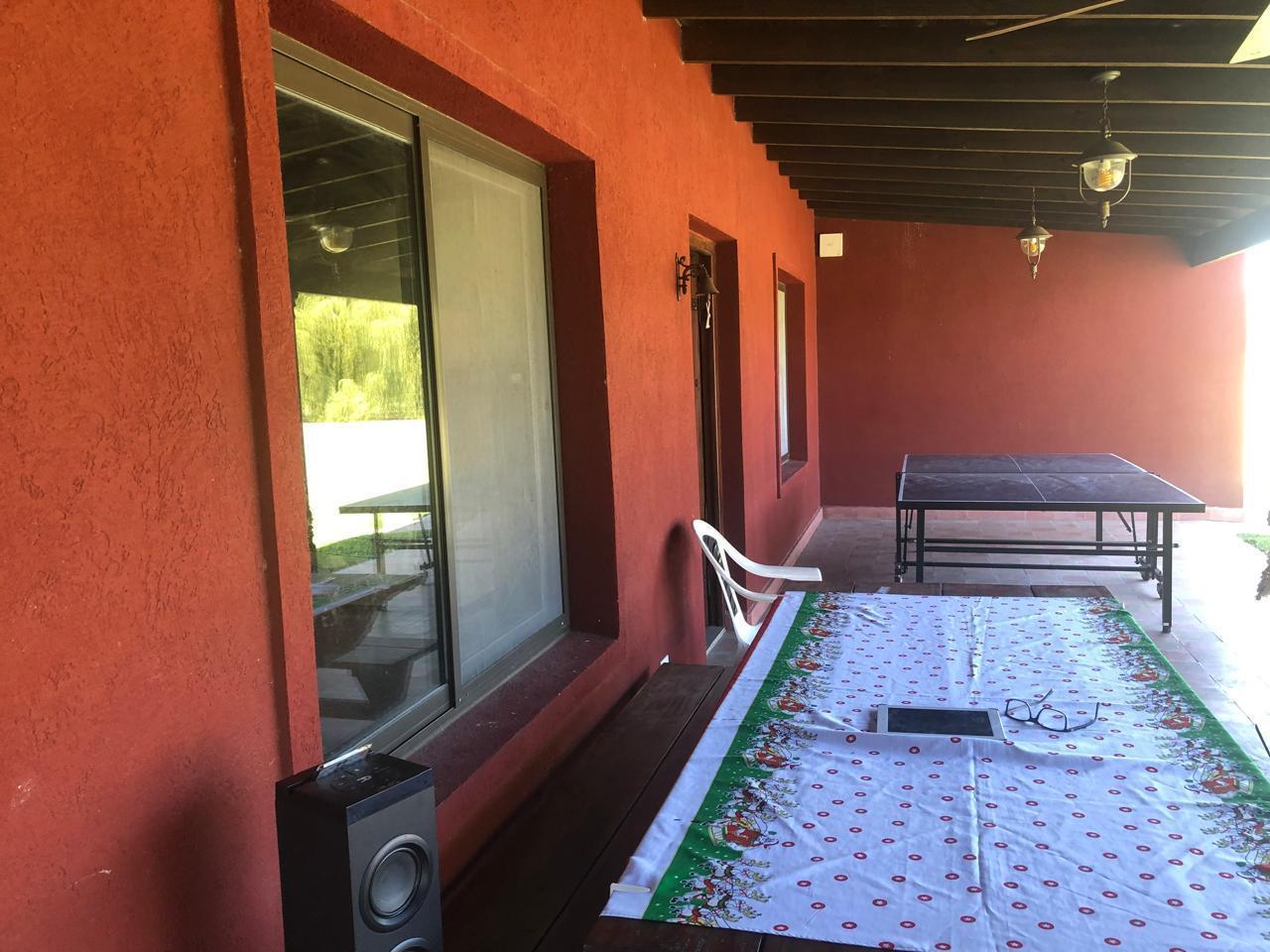 Foto de Casa en Venta Estancia Las Lilas 5 dormitorios y Pileta, imagen 5