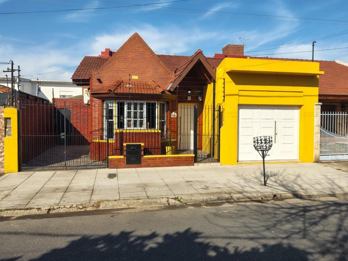 Foto de Chalet Funcional en Excelente Ubicación – 312m² Con Piscina y Quincho, imagen 1