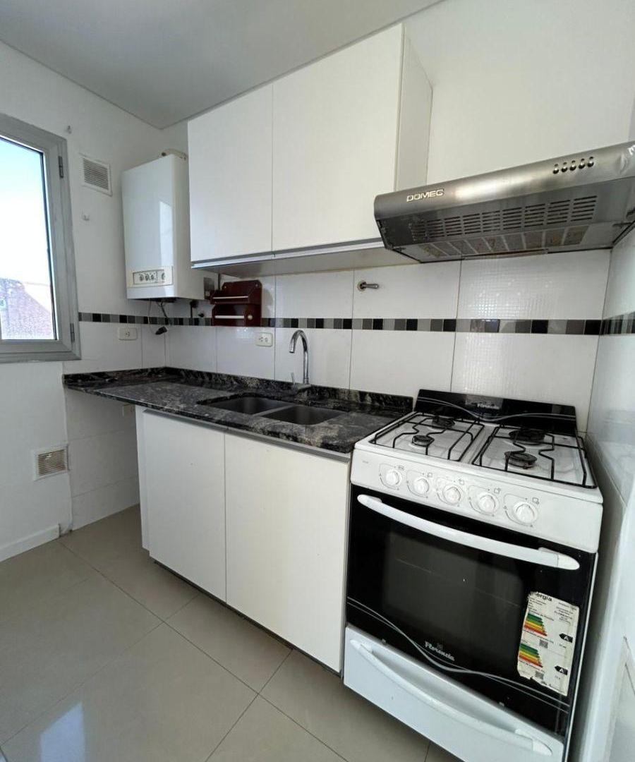 Foto de Departamento 1 Dormitorio a 30m del Mar en Puerto Madryn, imagen 3