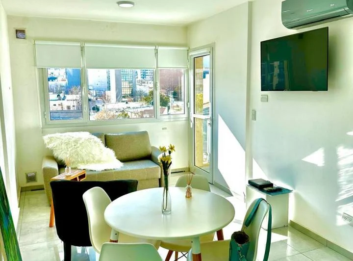 Alquiler Temporario – Departamento Amoblado en Neuquén Centro 2
