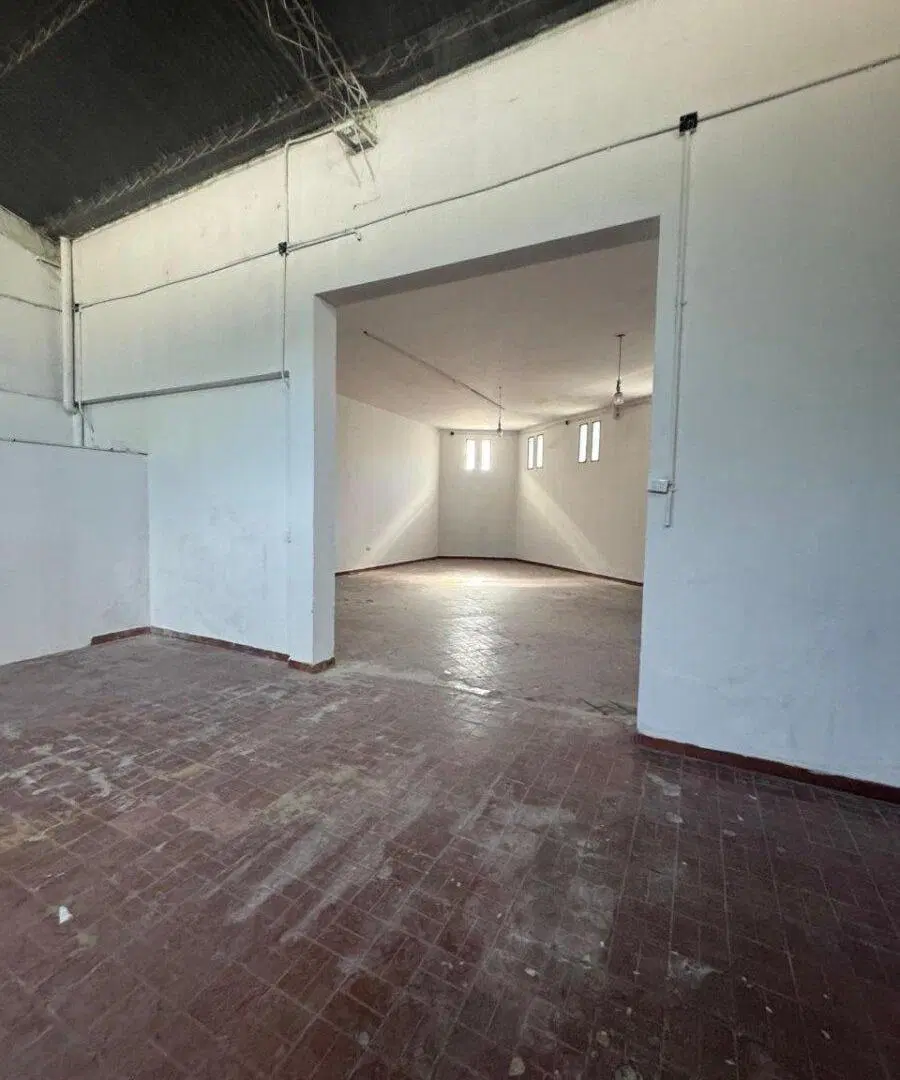 Alquilo Galpón doble en alberdi 560m2 3