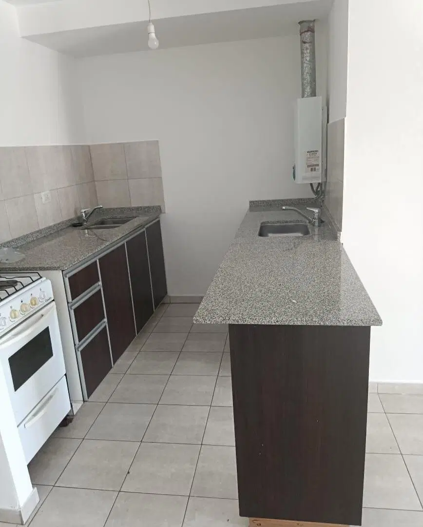 Alquilo dpto 1 dormitorio barrio Ducasse 5