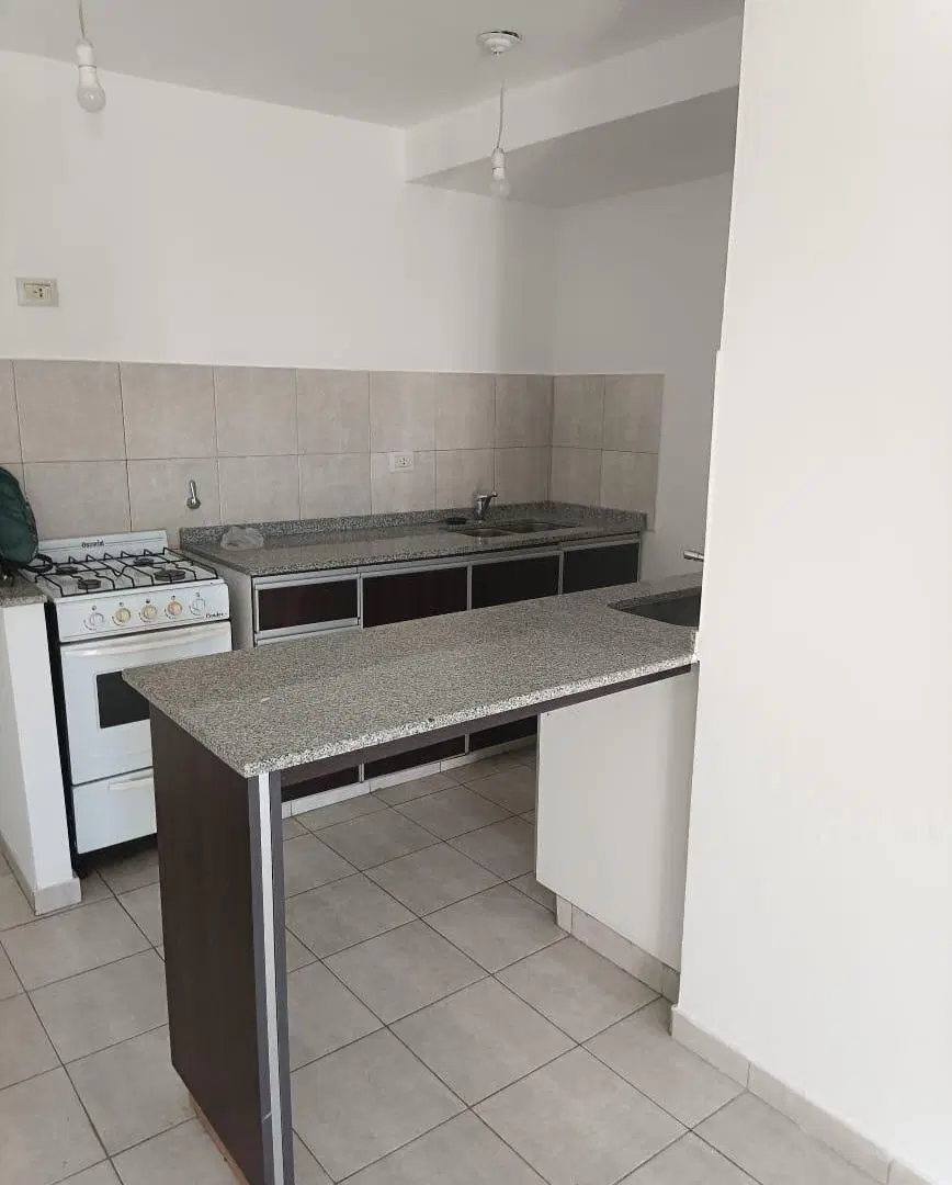 Alquilo dpto 1 dormitorio barrio Ducasse 2