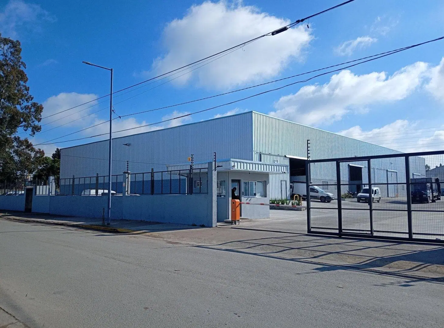 Galpón en Alquiler en parque logístico Boulevares 600m2 2