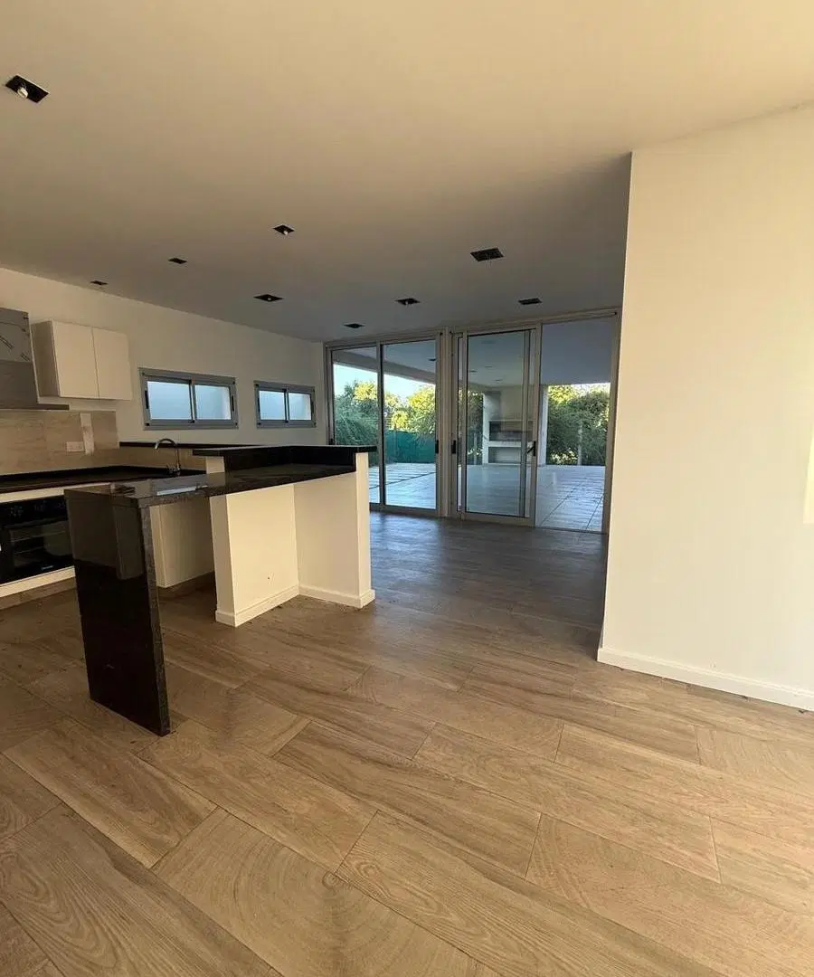 APTO CREDITO CASA EN VILLA ALLENDE - Housing Punta Golf 8