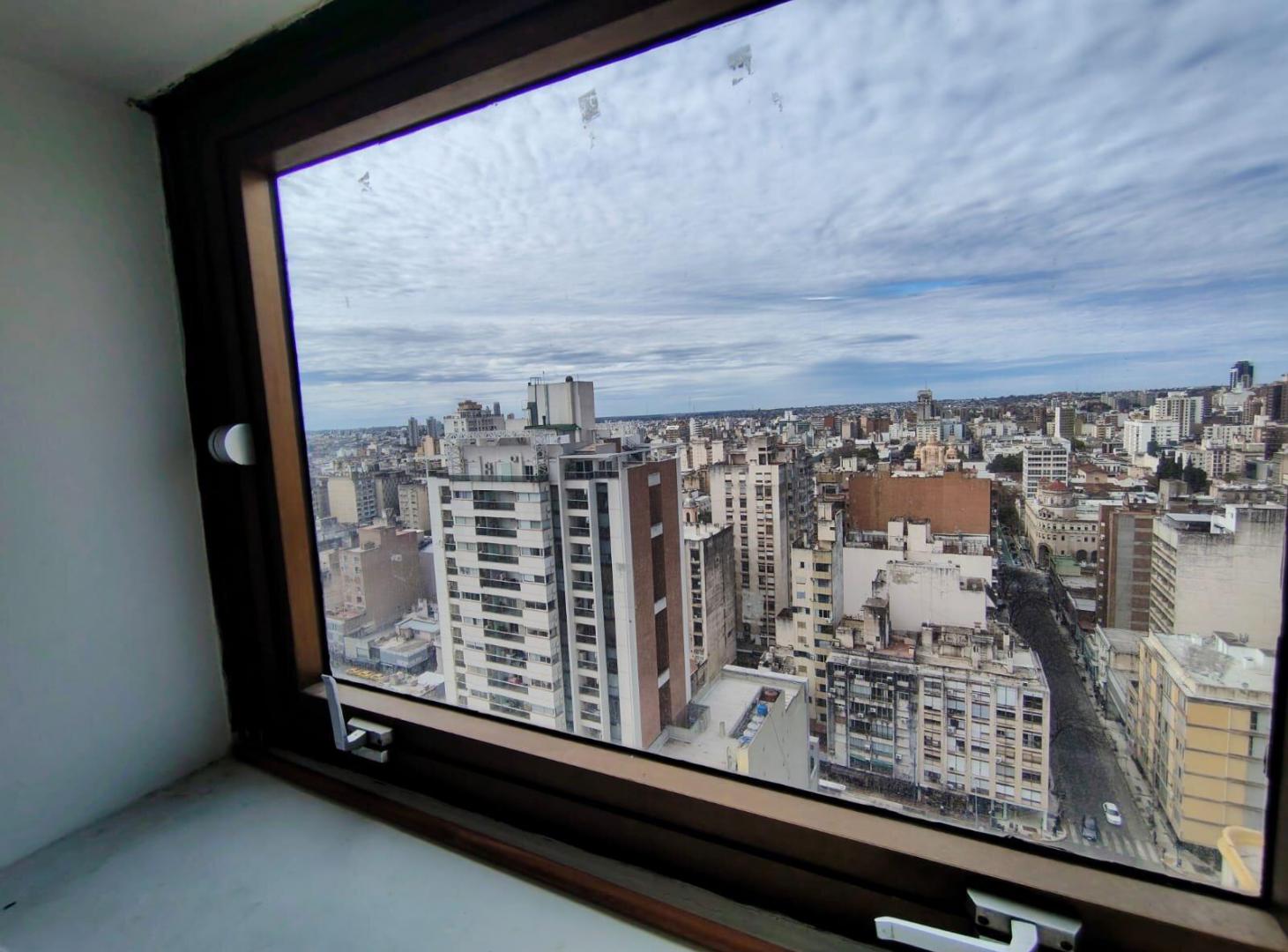 Foto de VENTA DEPTO REFACCIONADO 2 DORM CON COCHERA (opcional) EN EL CENTRO, imagen 3